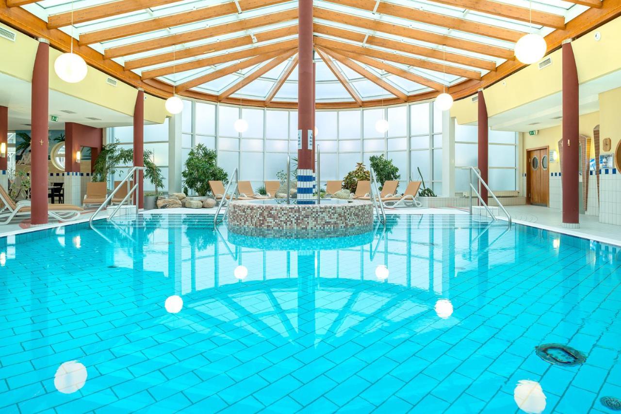 Traumblick Und Komfort - Lichtdurchflutete 85 Qm Wohnung Nahe Suedstrand Goehren Inklusive Schwimmbad Und Sauna Im Ahoi Sellin Ngoại thất bức ảnh